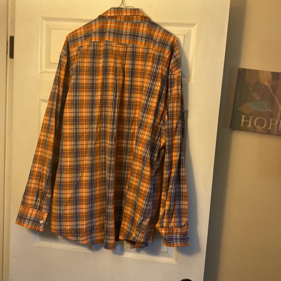 Izod button down shirt gently used great condition - Picture 4 of 4